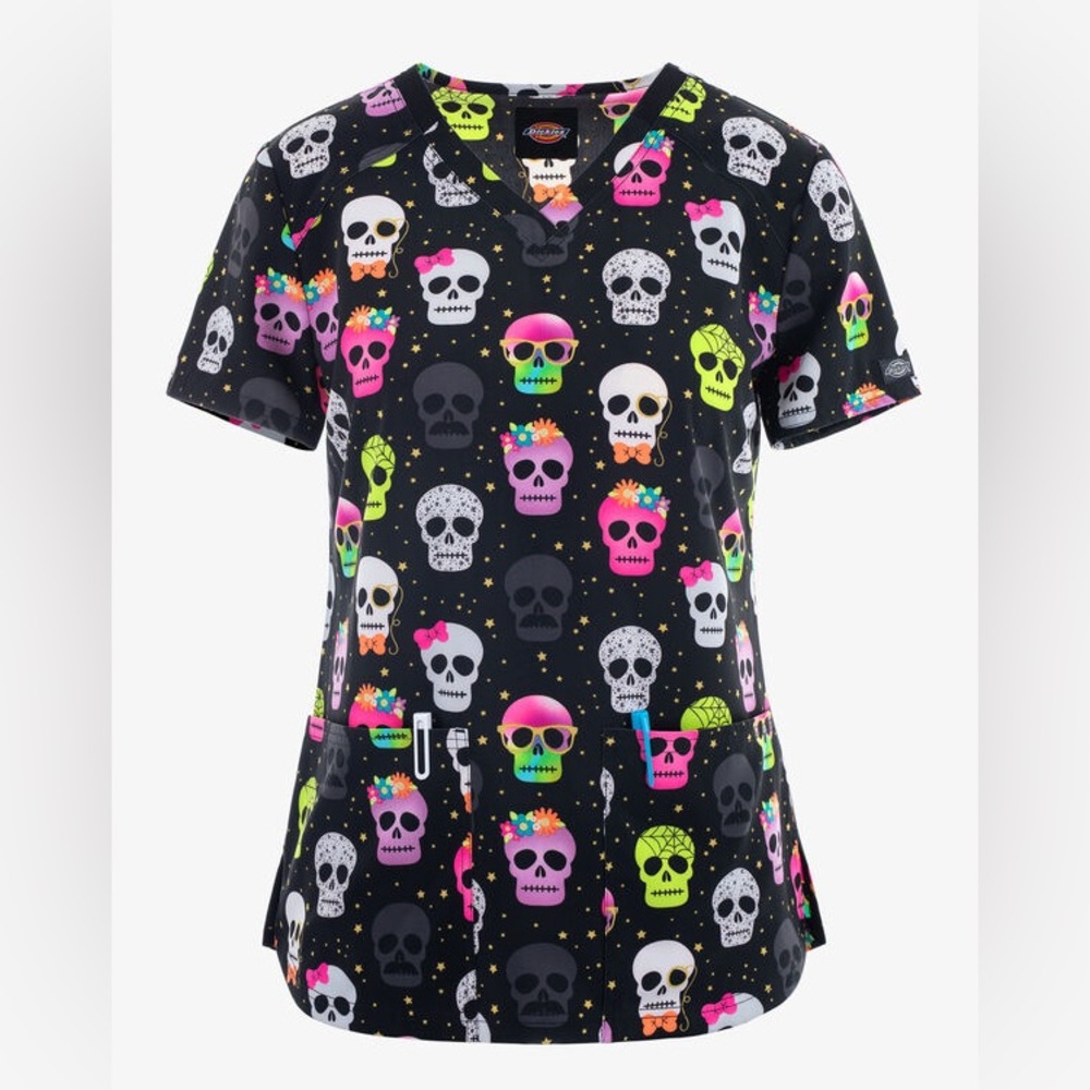 ❤️2/$25❤️ Dickies EDS Squad Ghouls Women's 2-Pocket V-Neck Print Scrub Top